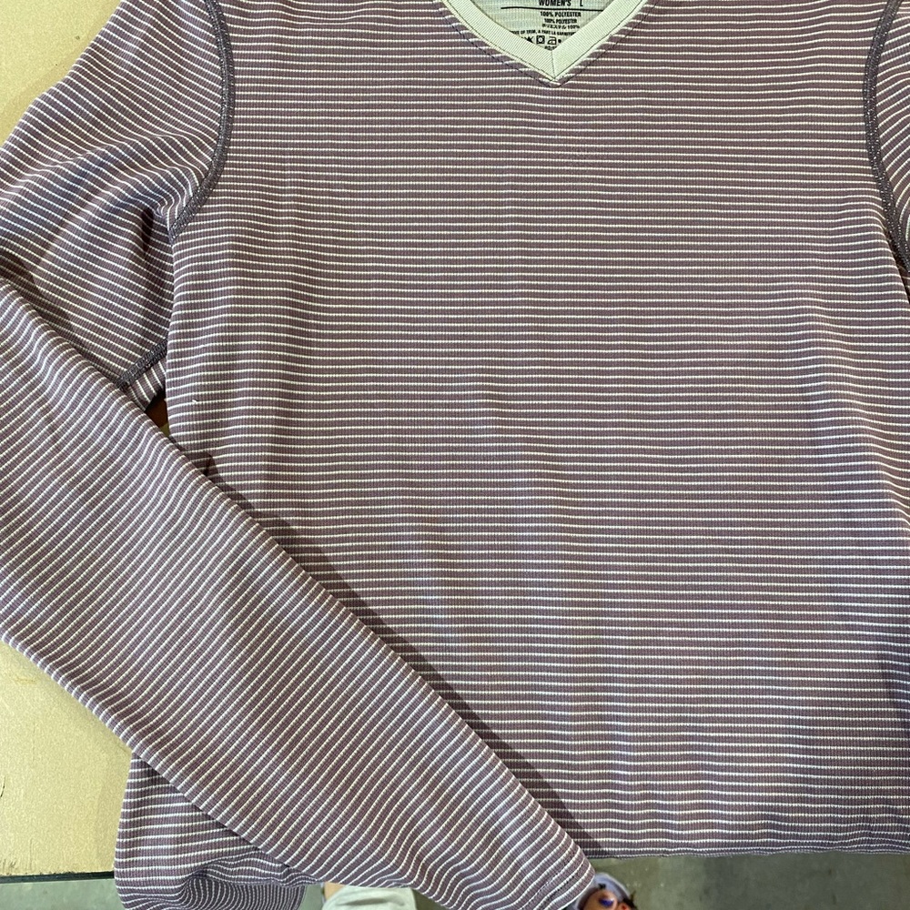 Patagonia size L purple long sleeve shirt - does fit like a M